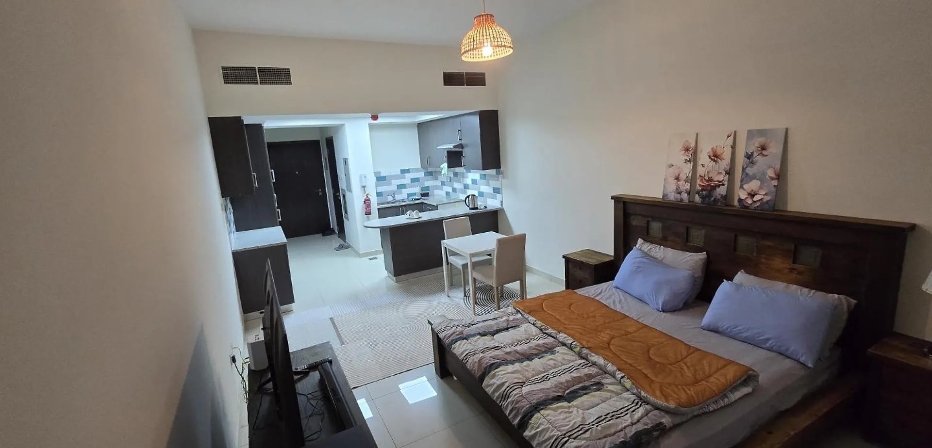 Comfy Garden View Condo Apartment Sharjah